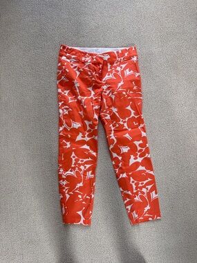 Ann Taylor Coral and White Floral Capri Trousers